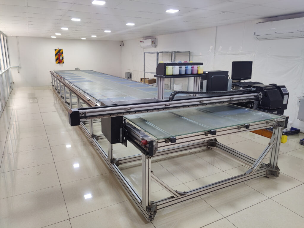 Digital garment printing machine